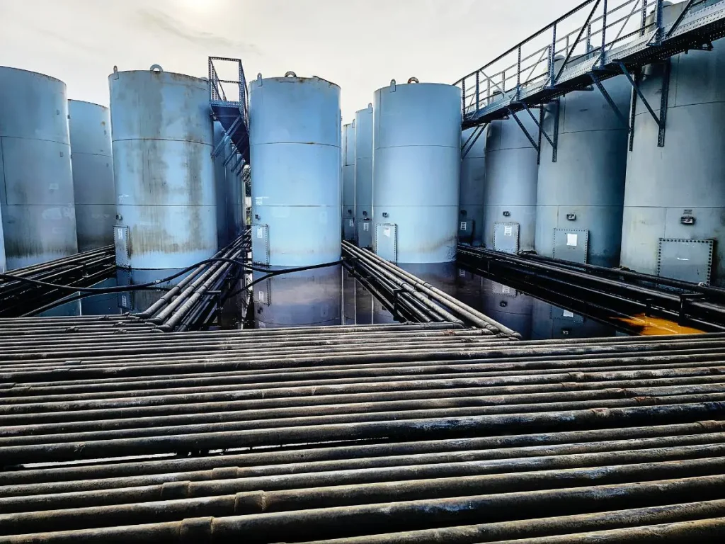oil storage tank cleaning companies